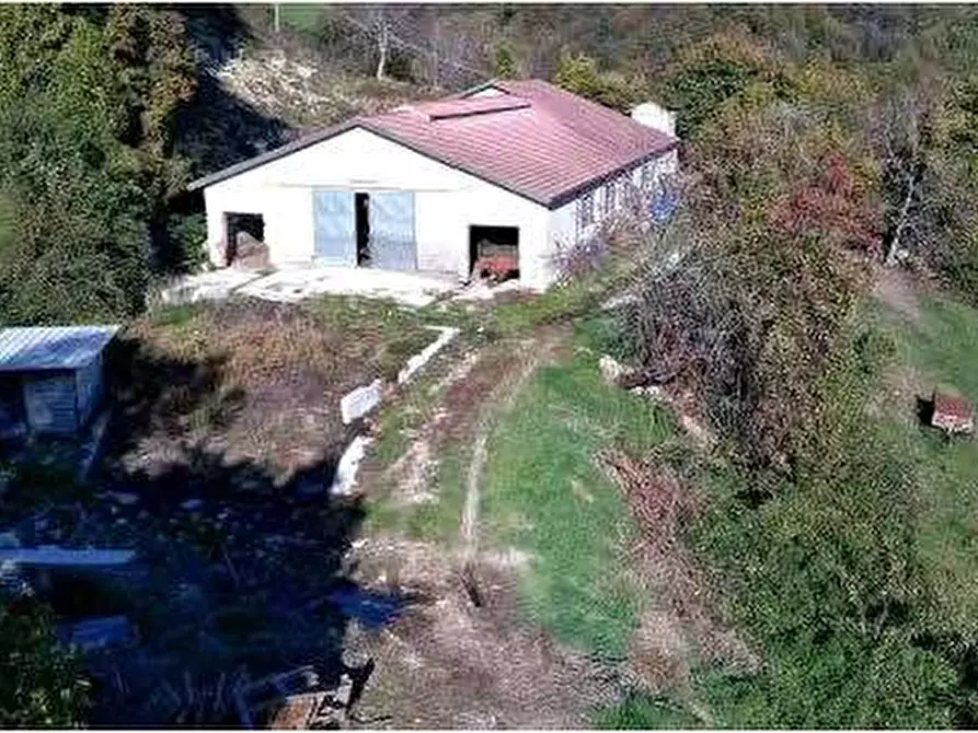 Immagine 36 di Porzione di casa in vendita  in Località Moie a Caprino Veronese