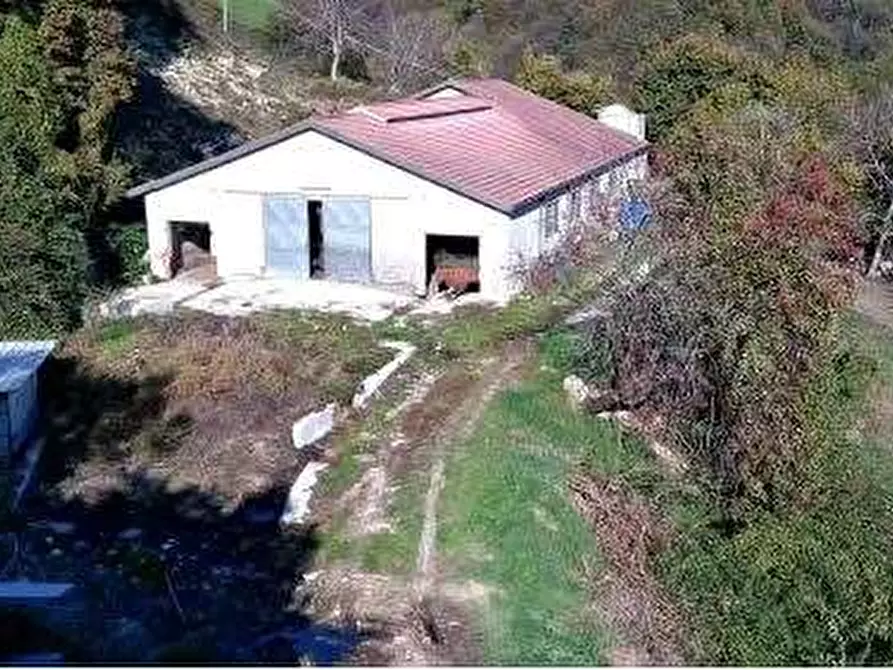 Immagine 38 di Porzione di casa in vendita  in Località Moie a Caprino Veronese