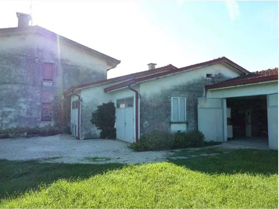 Immagine 12 di Porzione di casa in vendita  in Via Caseggiato  18/B - 20 a Boschi Sant'anna