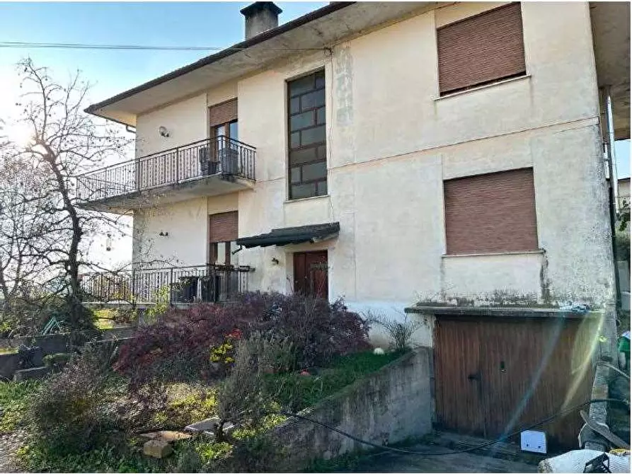 Immagine 3 di Appartamento in vendita  in Via Cattaneo  14 a Marostica