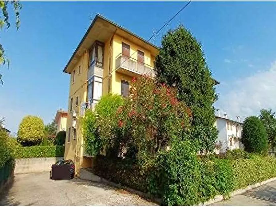 Immagine 3 di Appartamento in vendita  in Via Gorizia 25 a Lonigo