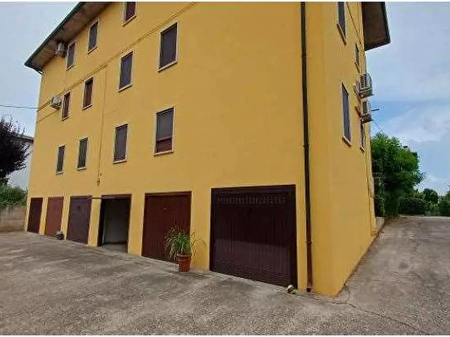 Immagine 6 di Appartamento in vendita  in Via Gorizia 25 a Lonigo