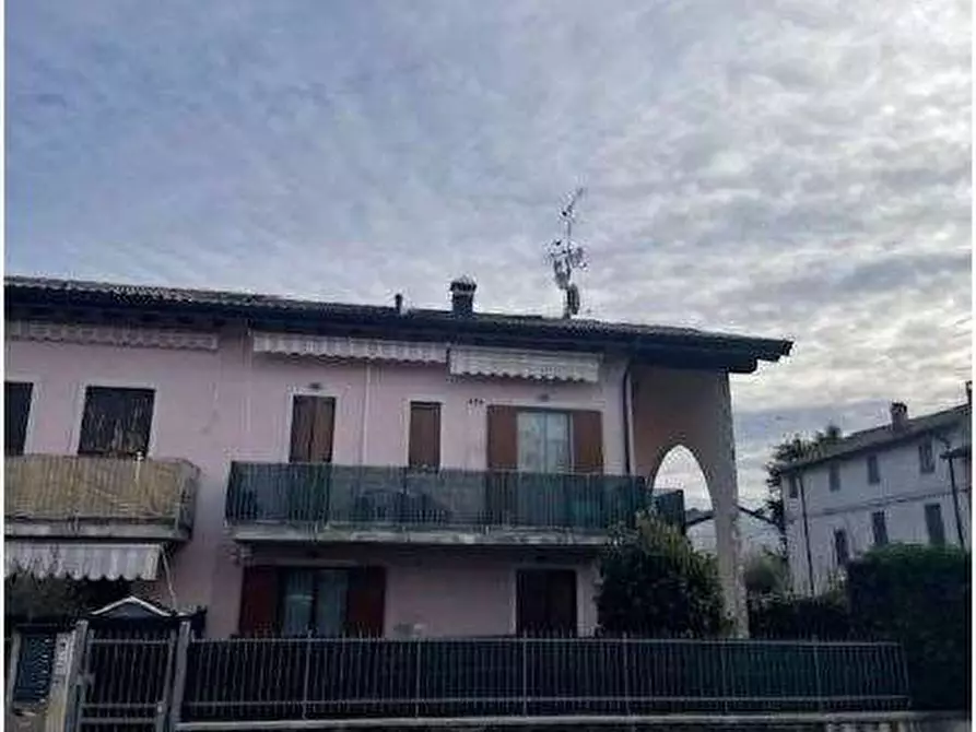 Immagine 2 di Appartamento in vendita  in Via mazzini 3 a Castelnuovo Del Garda