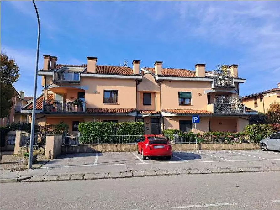Immagine 2 di Appartamento in vendita  in Via Bortolo Eugenio Fina 103 a Vicenza