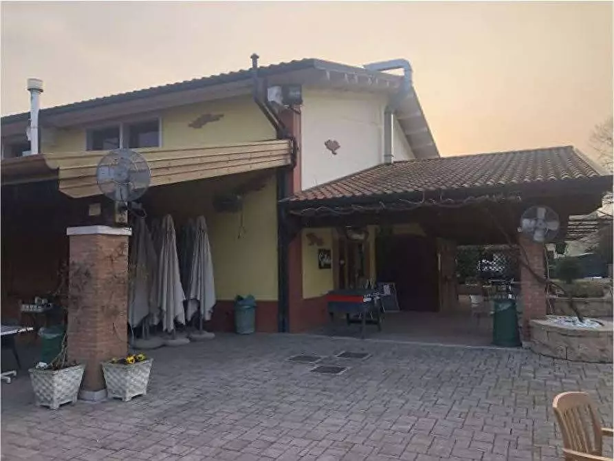 Immagine 14 di Rustico / casale in vendita  in Via Barbarago 9 a Sona