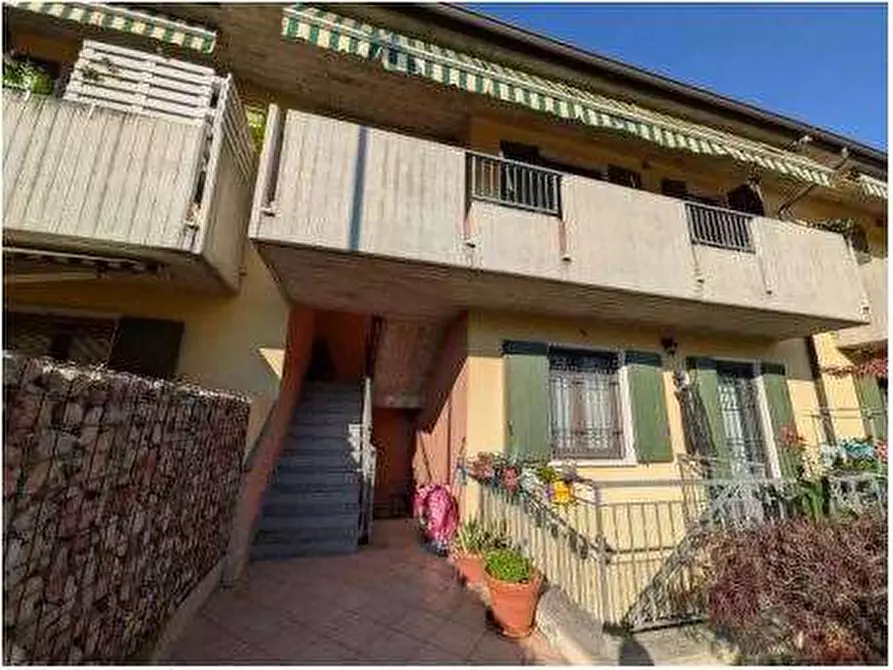 Immagine 2 di Appartamento in vendita  in Via Risorgimento 5 a Castelnuovo Del Garda