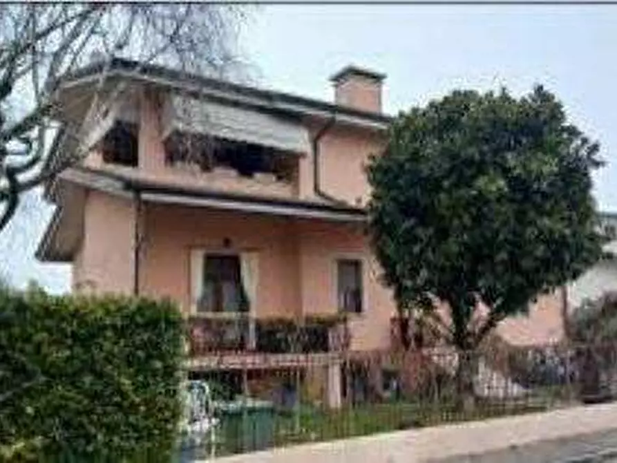 Immagine 2 di Appartamento in vendita  in Via Don Narciso Busti 12 a Zevio