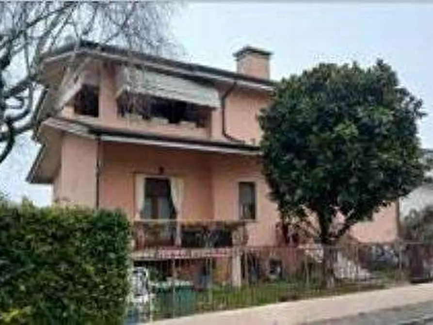 Immagine 2 di Appartamento in vendita  in Via Don Narciso Busti 13 a Zevio