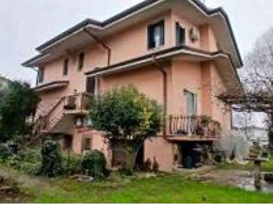 Immagine 4 di Appartamento in vendita  in Via Don Narciso Busti 13 a Zevio