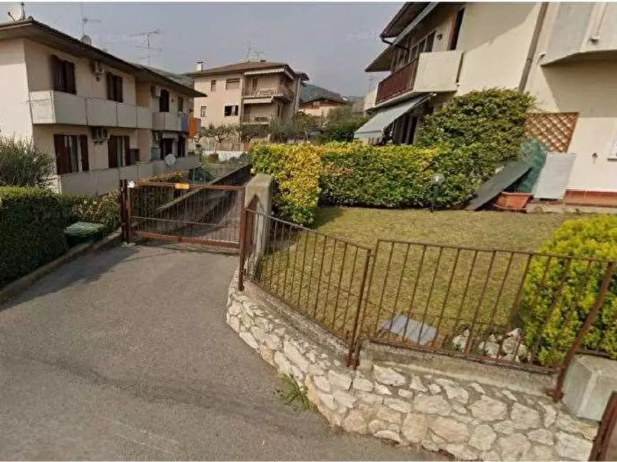 Immagine 2 di Appartamento in vendita  in Via Giare 694 a Sant'ambrogio Di Valpolicella