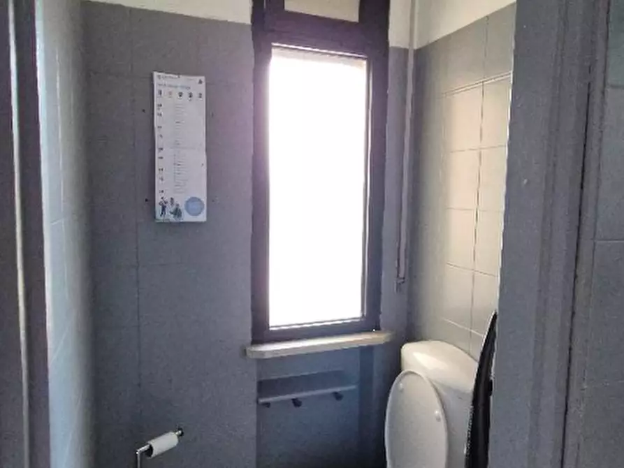 Immagine 6 di Ufficio in vendita  in Piazza San Pio X  1 a Casier