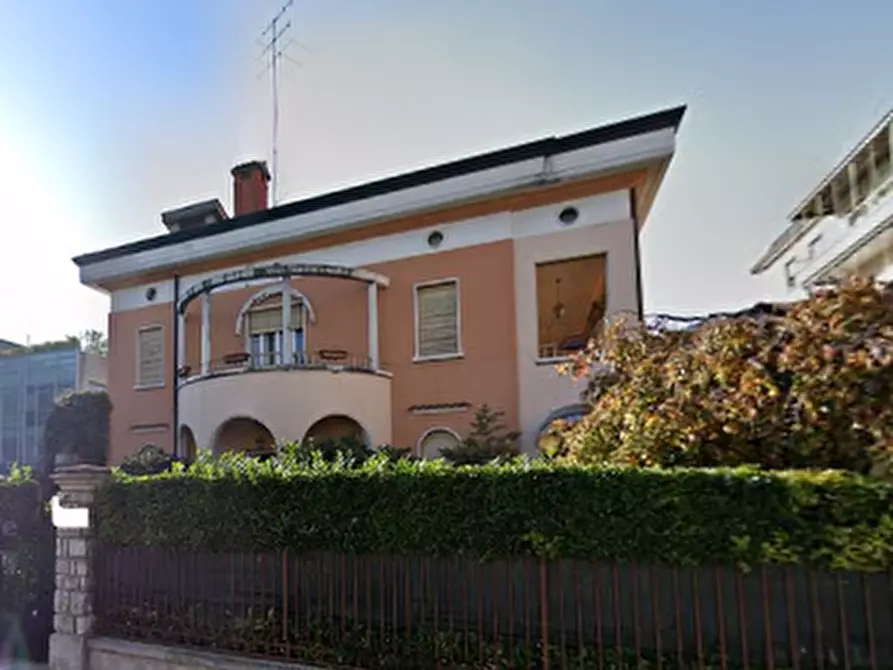 Immagine 1 di Appartamento in vendita  in via pittori paglia a Brescia