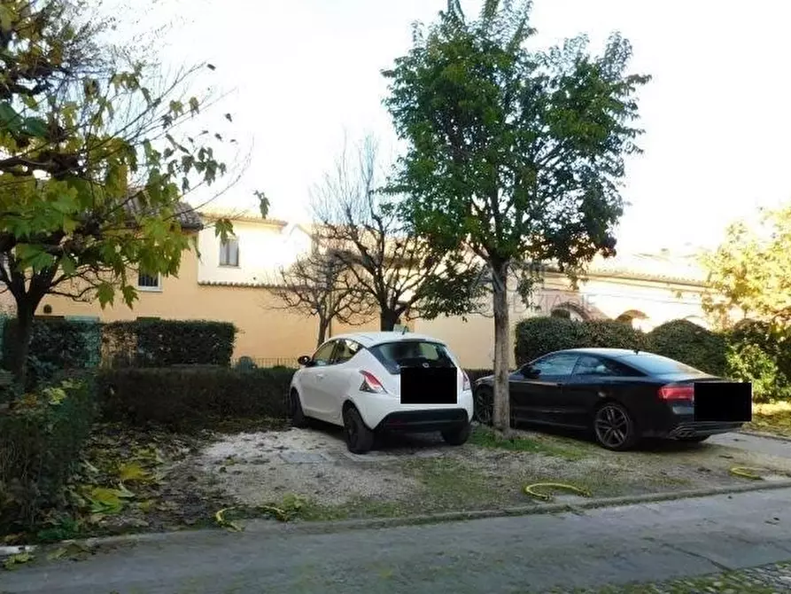 Immagine 1 di Posto auto in vendita  in Via Alessandro Manzoni a Bagnacavallo