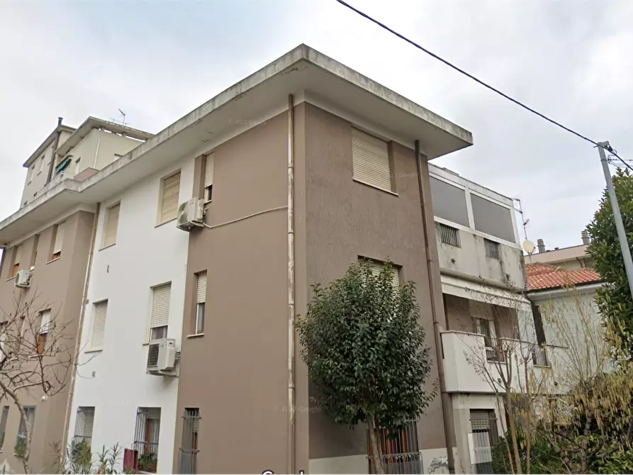 Immagine 1 di Appartamento in vendita  in  Viale Cormons a Rimini