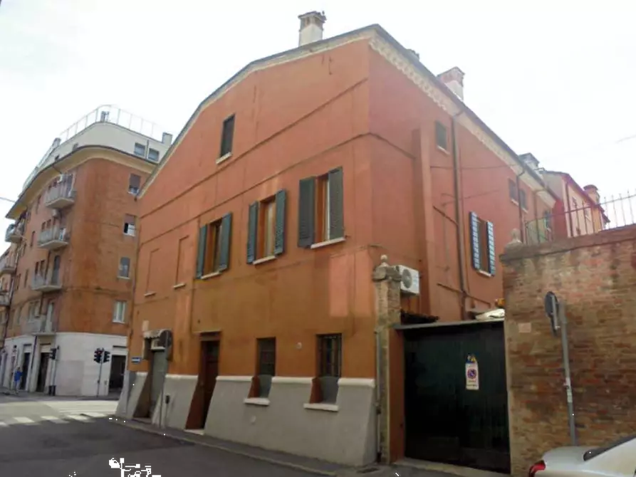 Immagine 1 di Negozio in vendita  in Corso Porta Po a Ferrara