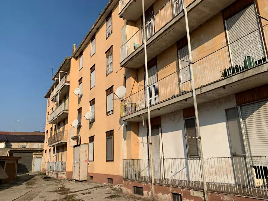 Immagine 1 di Appartamento in vendita  in via Verona  a Casale Monferrato