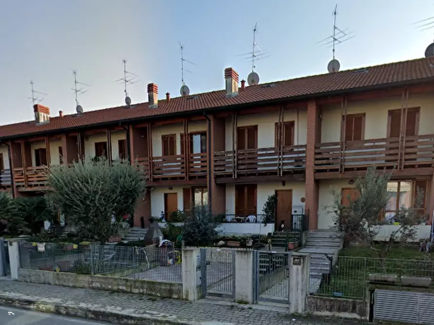 Immagine 1 di Porzione di casa in vendita  in Via IV Novembre a Arcene