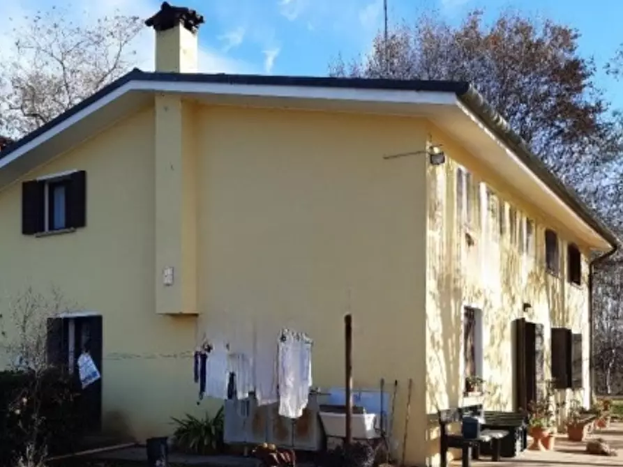 Immagine 1 di Casa indipendente in vendita  in Via General Vittorio Fiorone a Montebelluna