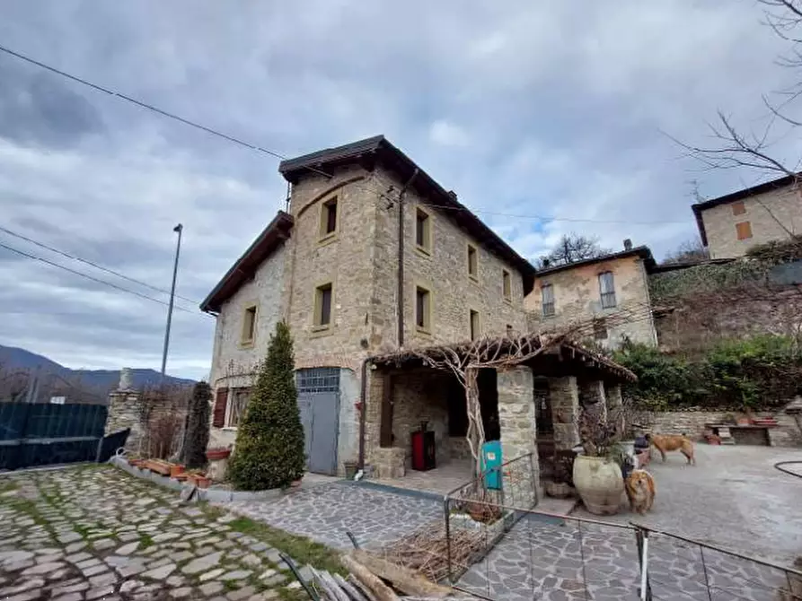 Immagine 1 di Porzione di casa in vendita  in via Molinelli a Monzuno