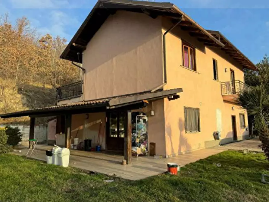 Immagine 1 di Casa indipendente in vendita  in Strada Zana a Castel Boglione