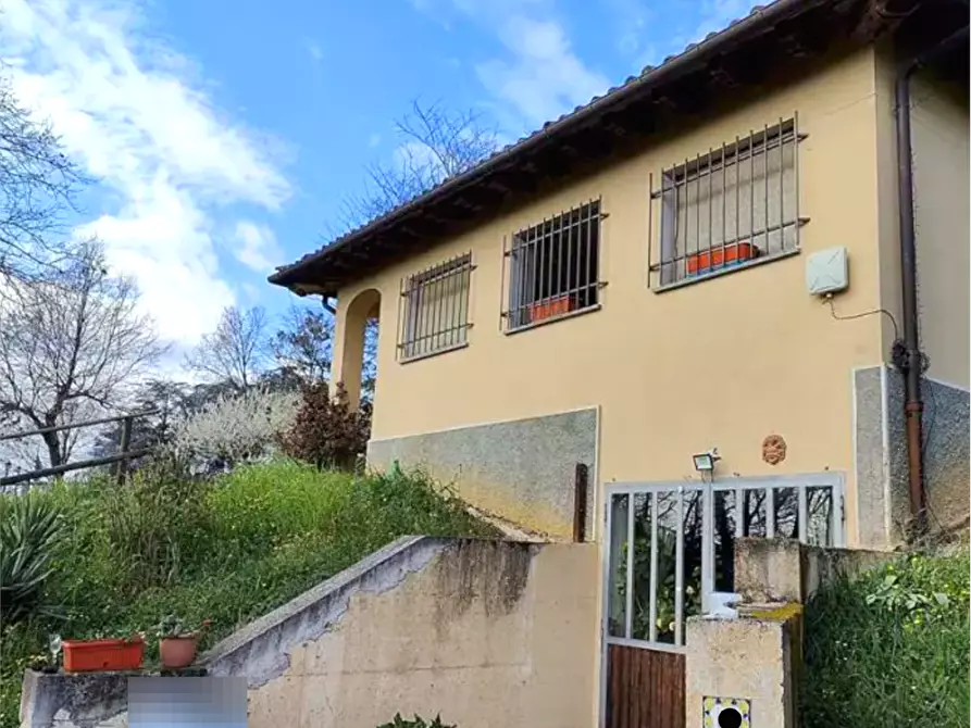 Immagine 1 di Porzione di casa in vendita  in Strada del Castellone  a Novi Ligure