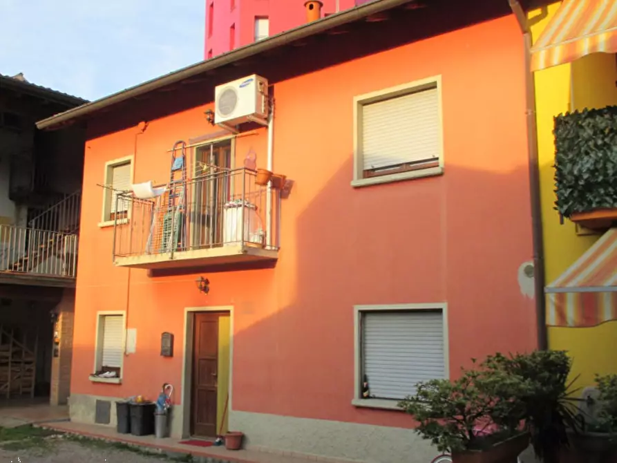 Immagine 1 di Porzione di casa in vendita  in Via Rovaris a Verdello