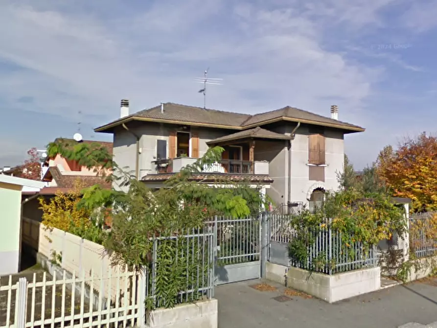 Immagine 1 di Porzione di casa in vendita  in via Pasturana a Treviglio