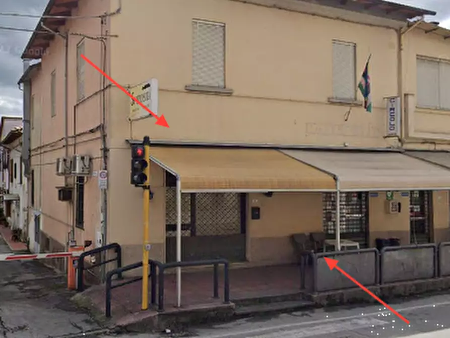 Immagine 1 di Negozio in vendita  in Via Del Porcellino a Figline Valdarno