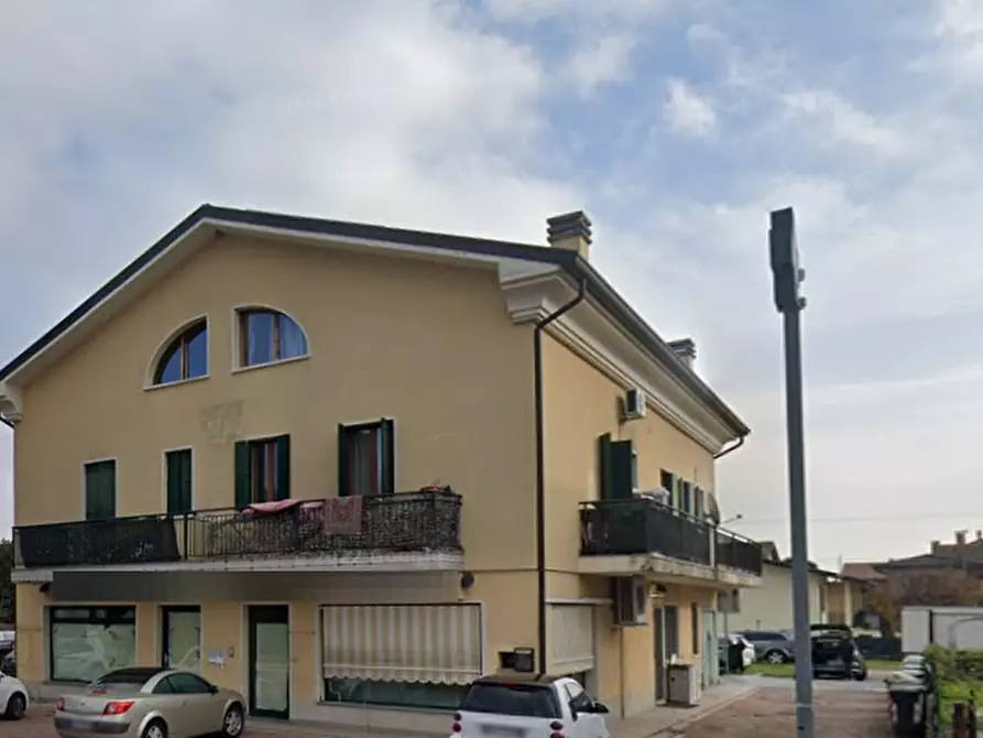 Appartamento in vendita in Via Roma a Campolongo Maggiore
