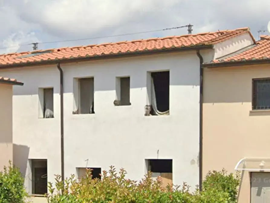 Immagine 1 di Porzione di casa in vendita  in Via Vergine dei Bracciolini a Pistoia