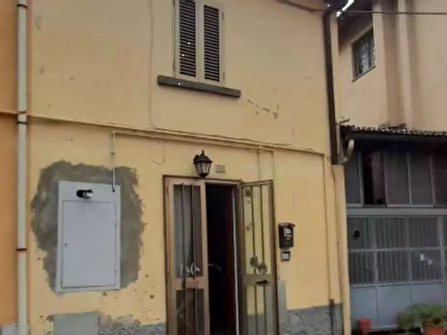 Immagine 1 di Porzione di casa in vendita  in via Borgo di Casale a Prato