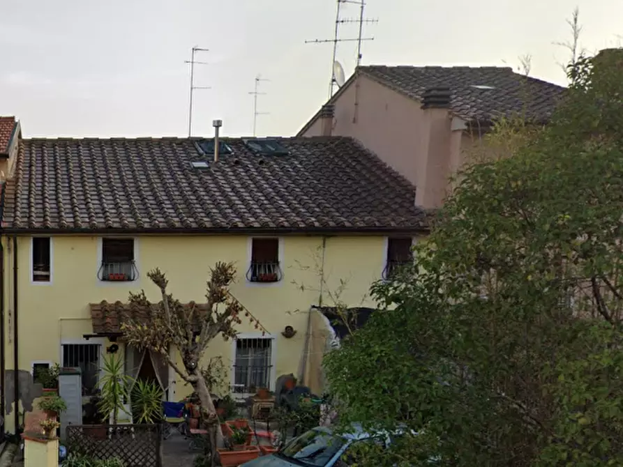 Immagine 1 di Porzione di casa in vendita  in Via Montalbano  a Serravalle Pistoiese