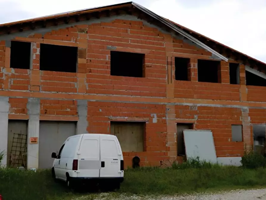 Immagine 1 di Rustico / casale in vendita  in Via San Michele a Asolo