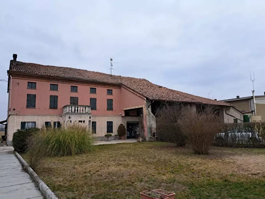 Immagine 1 di Villa in vendita  in Via Bianchi a Isola Sant'antonio