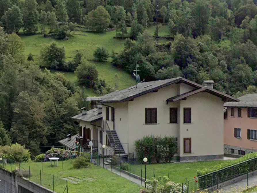 Immagine 1 di Appartamento in vendita  in Via Provinciale a Gandellino