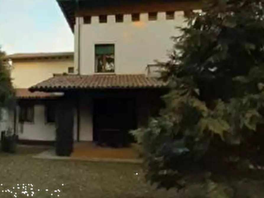 Immagine 1 di Villa in vendita  in Via Piave a Fiume Veneto