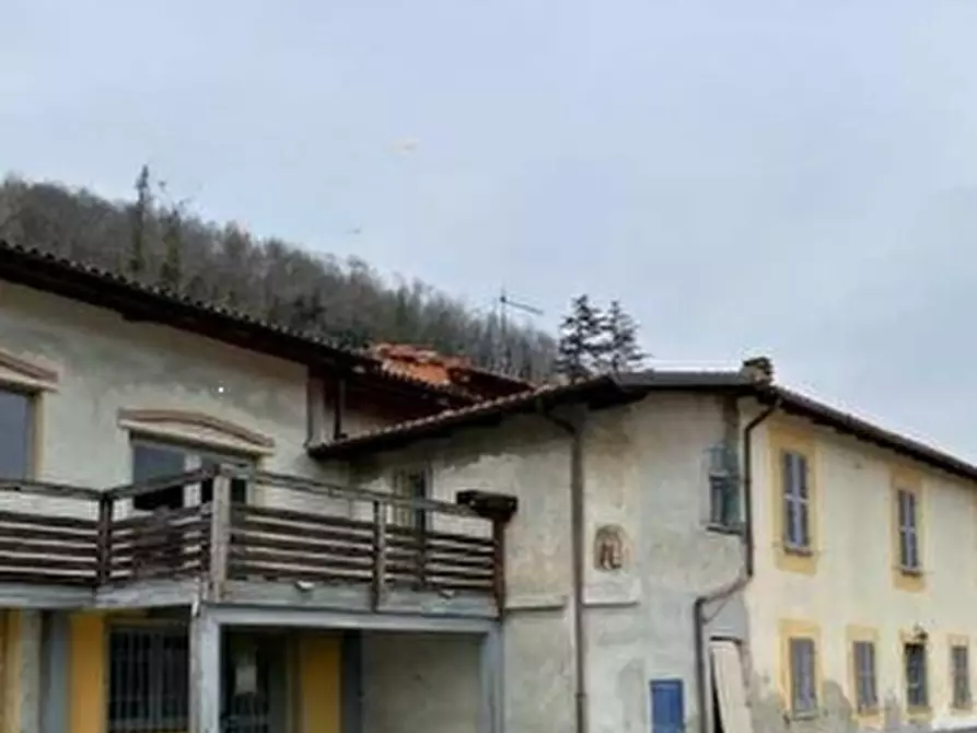 Immagine 1 di Casa indipendente in vendita  in Località Pusa a Santo Stefano Belbo