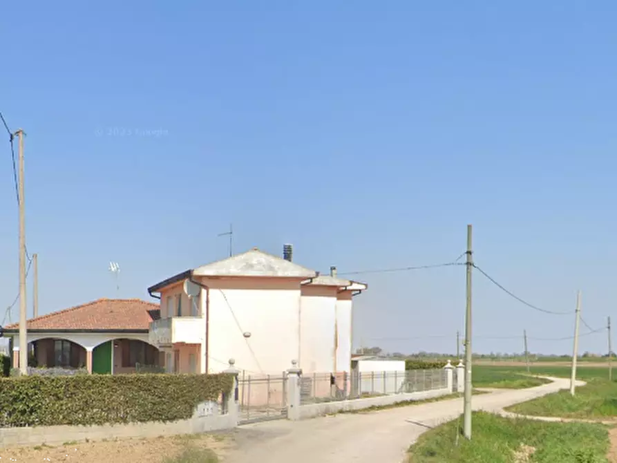 Immagine 1 di Porzione di casa in vendita  in Via San Rocco a Correzzola