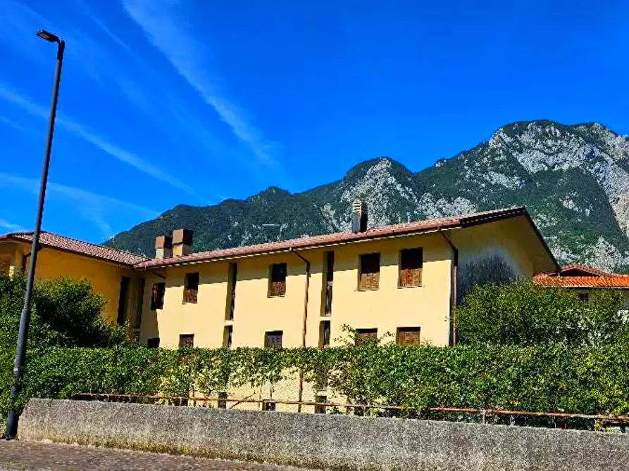 Immagine 1 di Casa indipendente in vendita  in Via del Ponte a Venzone