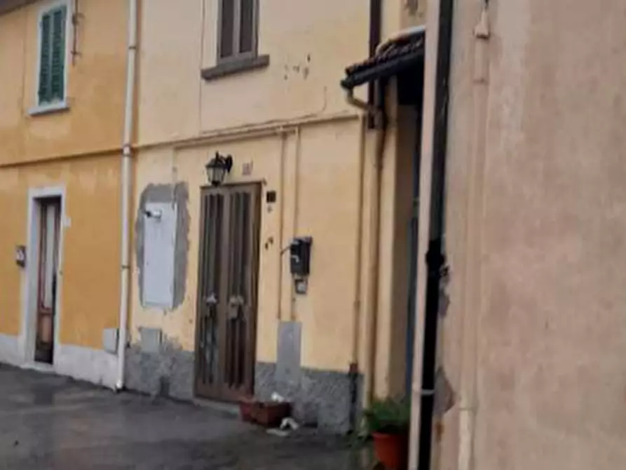 Immagine 1 di Porzione di casa in vendita  in via Borgo di Casale a Prato