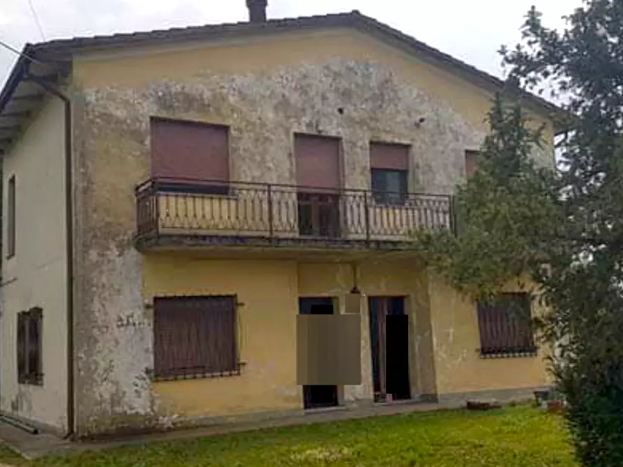 Immagine 1 di Casa indipendente in vendita  in Via Sabbioni a Gaiba