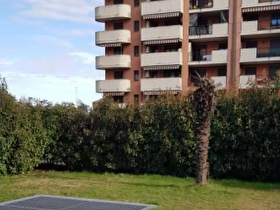 Immagine 1 di Appartamento in vendita  in Via Dei Villini a Busto Arsizio