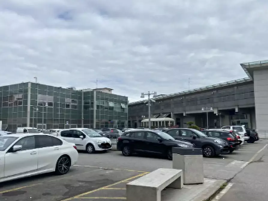 Immagine 1 di Capannone industriale in vendita  in Viale Guglielmo Marconi a Prato