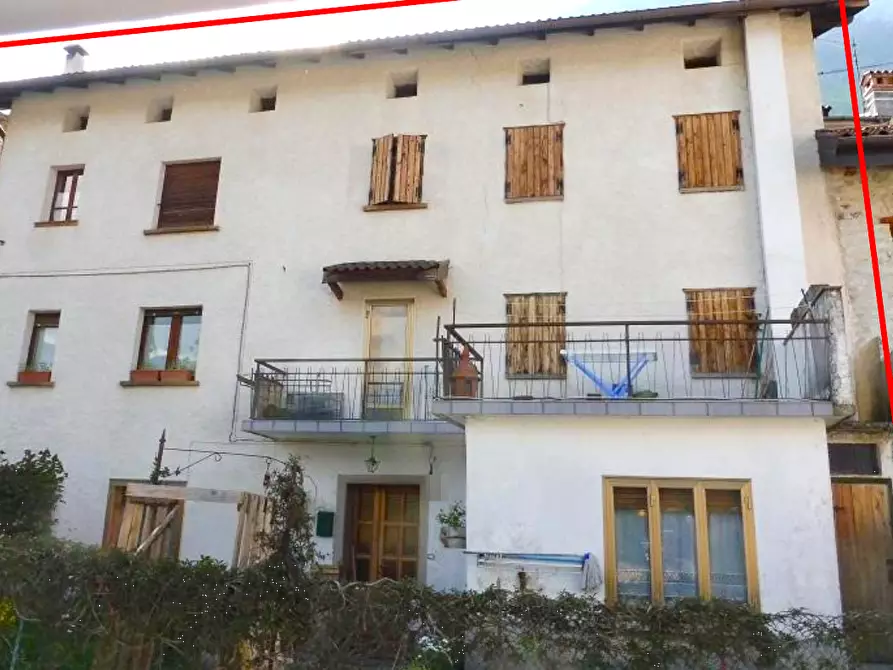 Immagine 1 di Casa indipendente in vendita  in Via Della Stretta a Longarone