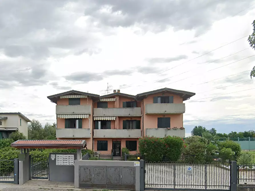 Immagine 1 di Appartamento in vendita  in Via Lombardia a Lomazzo