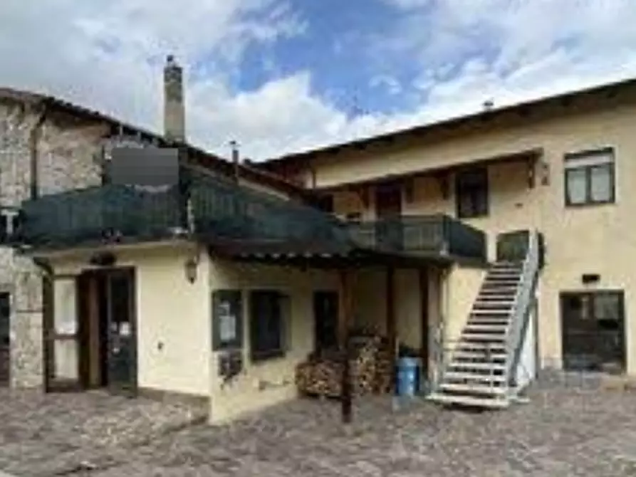 Immagine 1 di Porzione di casa in vendita  in Strada Sestino  a Pennabilli