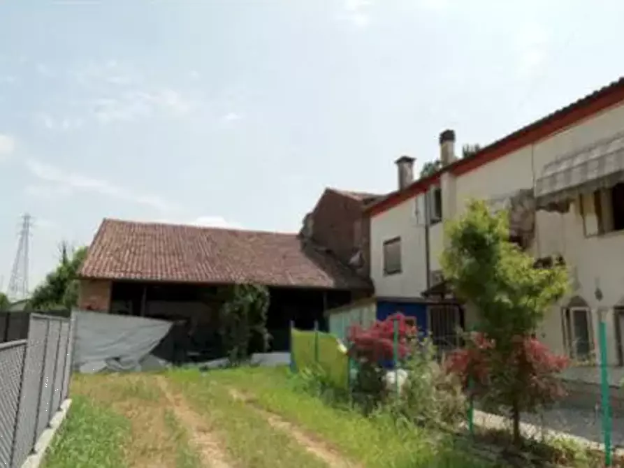 Immagine 1 di Porzione di casa in vendita  in Via Manfredi  a Legnago