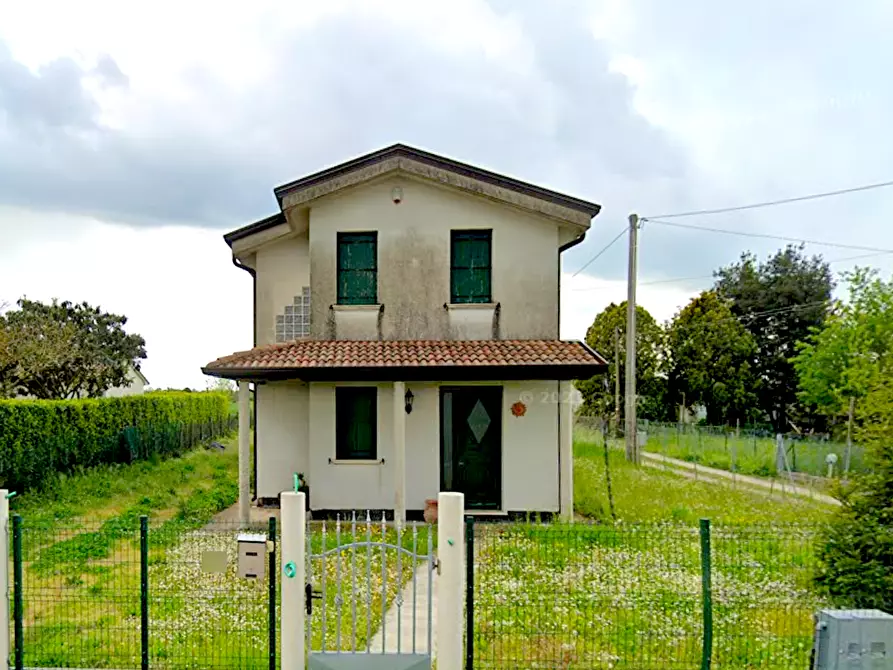 Immagine 1 di Casa indipendente in vendita  in Via Gorgo Spino a Trecenta