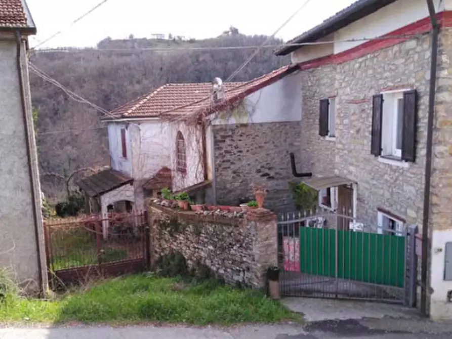 Immagine 1 di Porzione di casa in vendita  in Via Poggio a Grognardo