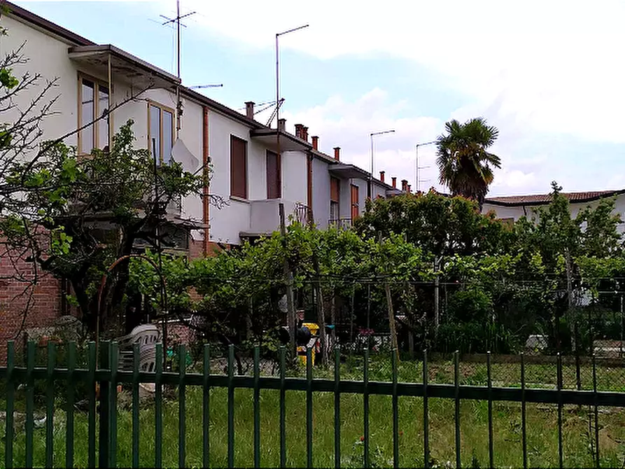 Immagine 1 di Villetta a schiera in vendita  in Via Esperanto a Cittadella